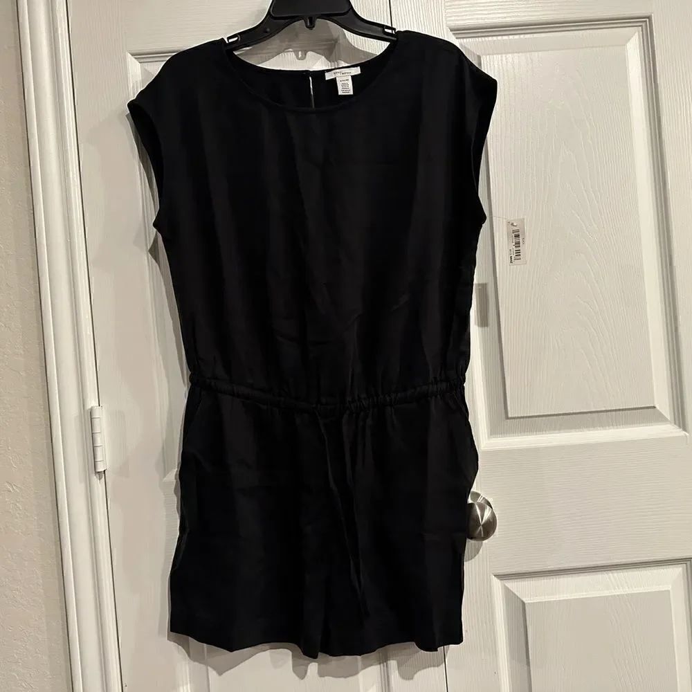 Daily Ritual Women's Tencel Sleeveless V-Back Romper - Picture 7 of 8
